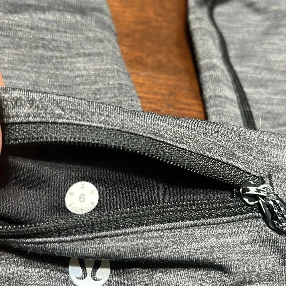 Lululemon Speed Up legging - Picture 7 of 9